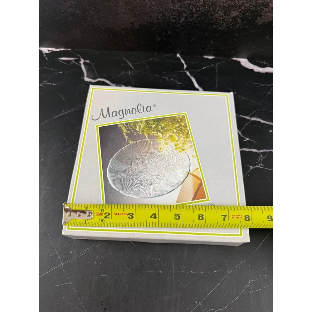 VTG NIB Set of 4 Arcoroc Magnolia Tempered Glass 7 5/8in Salad Plates
